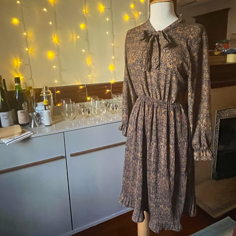 Vintage Secretary dress worn Pussybow